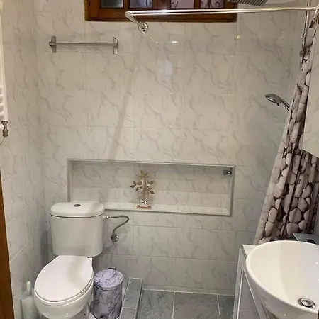 Ano Poli 3 Apartament