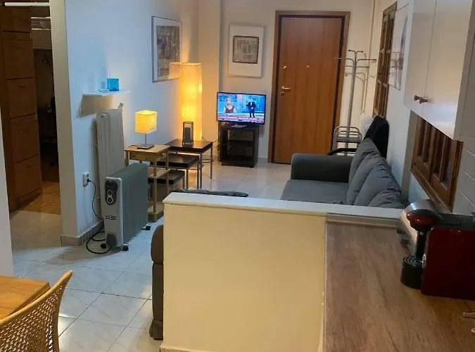 Ano Poli 3 *